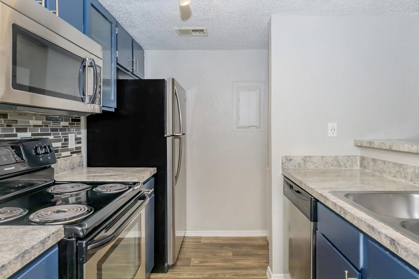 Cocina de un apartamento en The Preserve at Turtle Creek